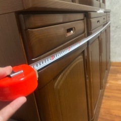 収納多！大家族にぴったり食器棚の画像