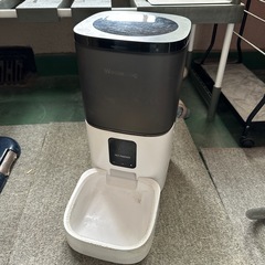 ペット自動餌やり機
