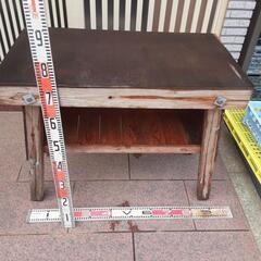 作業台　手作り昭和レトロ。　がっちりしてます。アンティーク古いものですが使えます。重いです。の画像