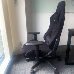 【良品】ゲーミングチェア フットレスト付き CYBER-GROUND（引取歓迎）の画像