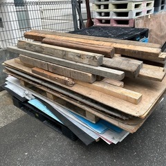 無料　角材　木パレット　コンパネ