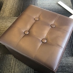 スツール　荷物収納可能　　　の画像