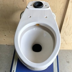 受け渡し決定【金物屋在庫品】 洋式便器 #SC1 パステルアイボリー タイ製 /TOTOの画像