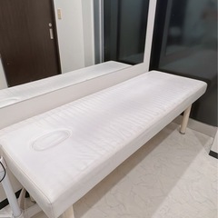 施術用ベッド//お部屋のデイベッドやソファーとして