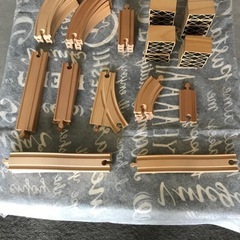 木製　　新幹線　はやぶさ&こまちトレインセットの画像