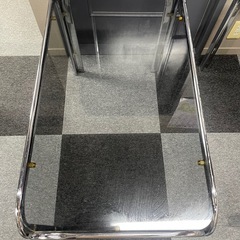 ガラステーブル