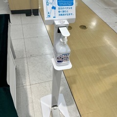 足踏み式消毒液スタンド　新品60%OFF
の画像