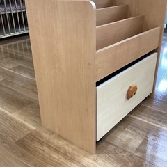 絵本ラック【町田市再生家具】250655の画像