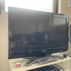 SHARP AQUOS テレビ 26インチ LC-26E7とテレ...
