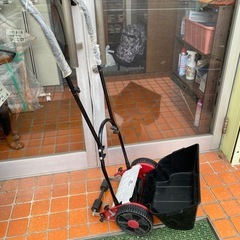 No.809芝刈り機　未使用品　