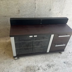 テレビ台　スピーカー