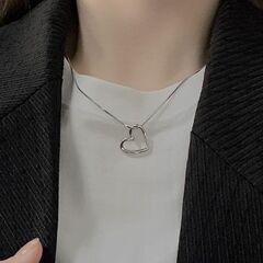 「新品同様」ハート型シルバーネックレスシンプル可愛い♡オープン ...