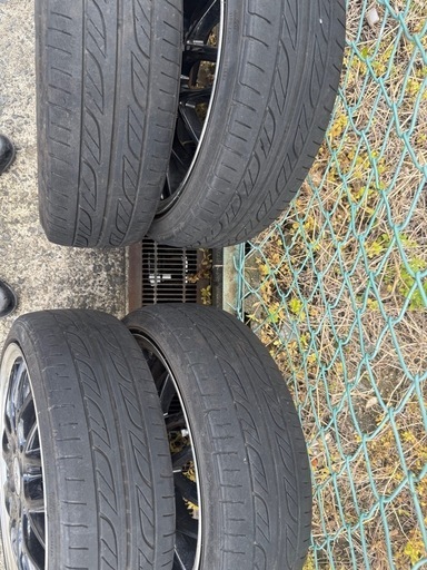 ロクサーニのマルチフォルケッタ 4穴 PCD100 165/45R16
