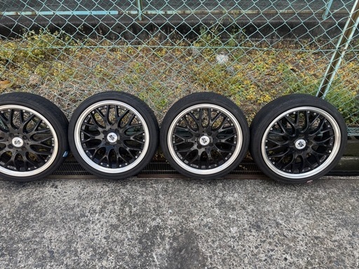 ロクサーニのマルチフォルケッタ 4穴 PCD100 165/45R16