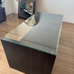 ガラス製コーヒーテーブル｜無料（使用可・小キズあり・引き取り限定）の画像