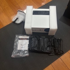 ホームプロジェクター　スタンド付きの画像