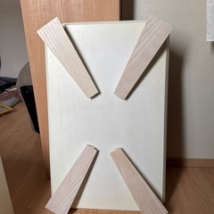 折りたたみ机の画像