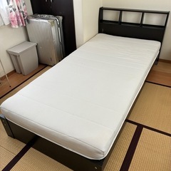 無料シングルベッド・マットレス付き
