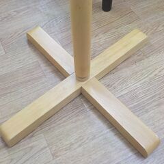 現状品 ハンガーポール 高125㎝ 木製 コートハンガー キッズ用 ナチュラル 西岡店の画像
