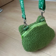 カエル　ポシェットの画像