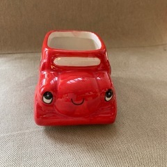 赤い車の小物入れ　置物　　の画像