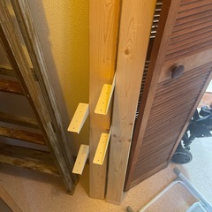 2X4仕様の木材と棚金具