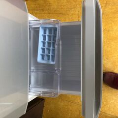 ２０１６年製　三菱電機 MITSUBISHI ELECTRIC 冷蔵庫 （146L 右開き） 2ドア ピュアシルバー MR-P15Z-Sの画像