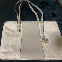 MICHEAL KORSピンクバッグ