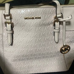 MICHEAL KORSピンクバッグ