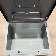 金庫　キャッシュボックス　無料の画像