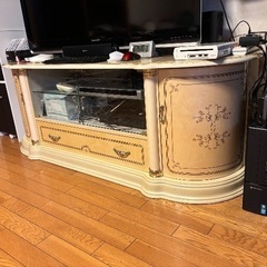 ロココ調テレビボード
