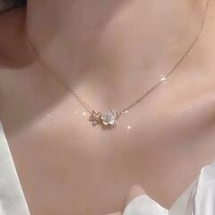 フラワーモチーフ　ネックレス　未使用