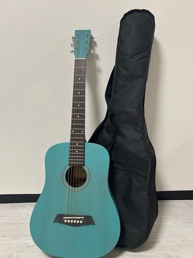 S.yairi YM02 
ミニギター　ヤイリ　水色　ソフトケース付き