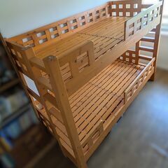 木製二段ベット【引取り可能な方】の画像