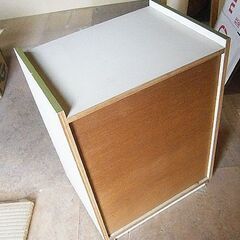 扉付き　収納　カラーBOX の画像