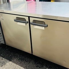  ゴールドテーブル 2022年製 1500 x 750x 800 