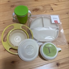 ベビー食器、コップ、おやつ入れ