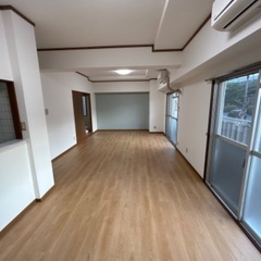 クロス・床材の事なら弊社にお任せください。 − 山口県