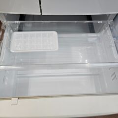 冷蔵庫大幅値下げしました🎵￥52,800→￥41,800　No2704　6ドア冷蔵庫　Panasonic　2016年製　容量455L　自動製氷機能付き　ファミリー向けサイズです♪　※野菜室パーツ欠品(´;ω;｀)　リサイクルショップどりーむ天保山店の画像
