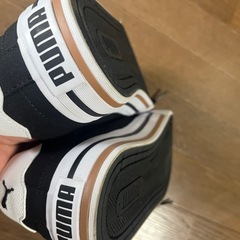 PUMAスニーカー23.0の画像