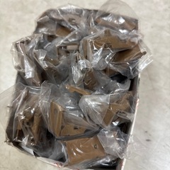 ヨコタ社製カーテンレール フリーク用
 未使用ブラケット各種の画像