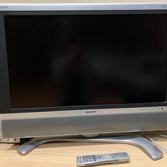 液晶カラーテレビ　SHARP AQUOS LC-32AD5
