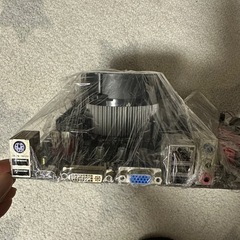 マザーボード、メモリ、CPUのセットの画像