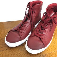 LACOSTE バーガンディ ハイカットスニーカー