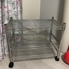 3段スチールラック　キャスター付き　W61×D36×H52センチ