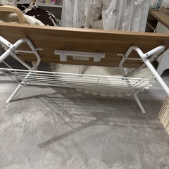 折り畳みテーブルの画像