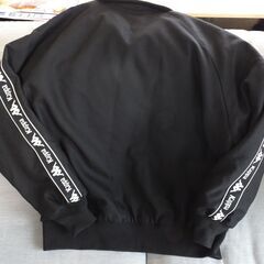 GU Kappa コラボ　ブラック ジップアップジャケットの画像