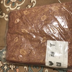 テーブルと椅子　冬はコタツ　未使用布団セット2000円の画像