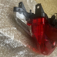 125pcxJF56テールランプ の画像
