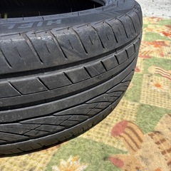 ハイフライの235/45R19 夏タイヤ 1本ですの画像